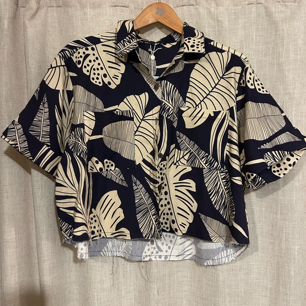 Elegant Black and Cream Leaf Print Blouse